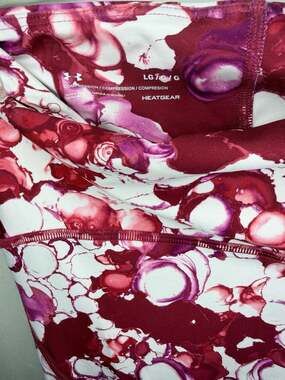 Under Armour HeatGear Women's Red Abstract Floral Mesh Panel Compression Legging